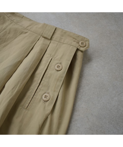 Lavish Gate(ラヴィッシュゲート)の「bottoms-02068 サイドボタン タック ワイドパンツ ベージュ(その他パンツ・レディース・その他)」の12枚目の写真