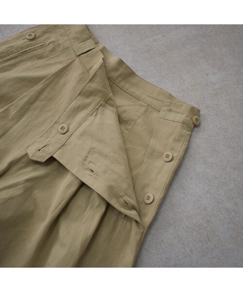 Lavish Gate(ラヴィッシュゲート)の「bottoms-02068 サイドボタン タック ワイドパンツ ベージュ(その他パンツ・レディース・その他)」の13枚目の写真