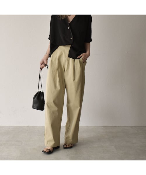 Lavish Gate(ラヴィッシュゲート)の「bottoms-02068 サイドボタン タック ワイドパンツ ベージュ(その他パンツ・レディース・その他)」の7枚目の写真