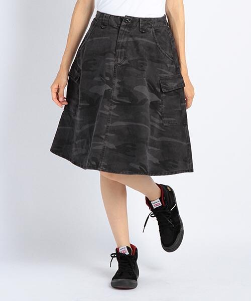 DOUBLE NAME（ダブルネーム）の「カーゴフレアＳＫＴ（スカート・ネイビー/ベージュ/柄A/柄B・FREE）」の4枚目の写真