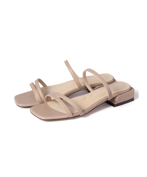 GRL（グレイル）の「スクエアトゥストラップサンダル（サンダル・レディース・オフホワイト/べっ甲/ブラック/ベージュ/ブラウン/オレンジ/アイボリー・24.5）」の6枚目の写真