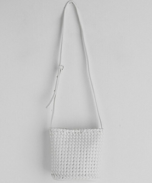 DHOLIC（ディーホリック）の「ポーチ付スクエアショルダーバッグ（ショルダーバッグ・レディース・ベージュ/ホワイト/ブラック/イエロー/グレー・FREE）」の2枚目の写真