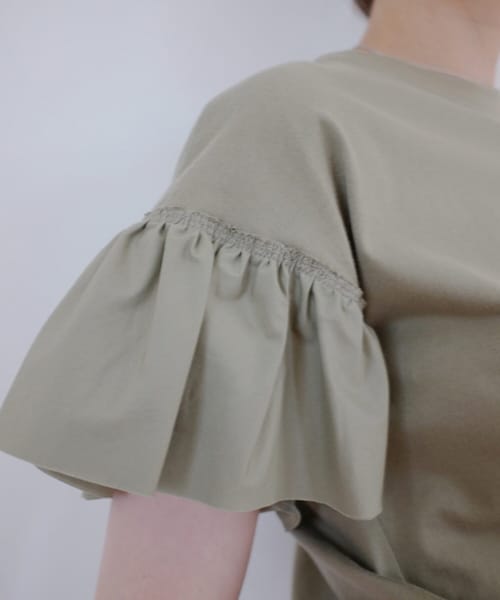 CLANE DESIGN ベージュ フリルシャツ B CLANE DESIGN ベージュ フリルシャツ B