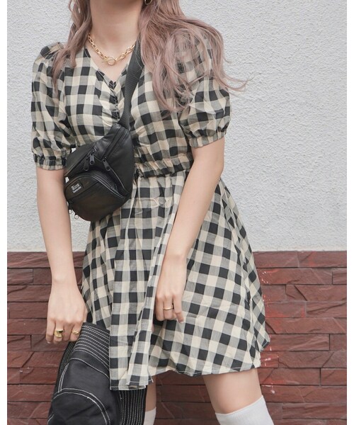 A.D.G(エーディージー)の「Puffsleeve Check Flare Mini Onepiece(beige)(ワンピース・レディース・ベージュ・FREE)」の1枚目の写真