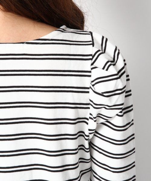 LOWRYS FARM(ローリーズファーム)の「コットンボーダーパワショル5分袖(トップス・レディース・オフ*ブラック/ネイビー*オフ*レッド/チャコールグレー*ネイビー*グリーン/ネイビー*オフ・M/L)」の11枚目の写真