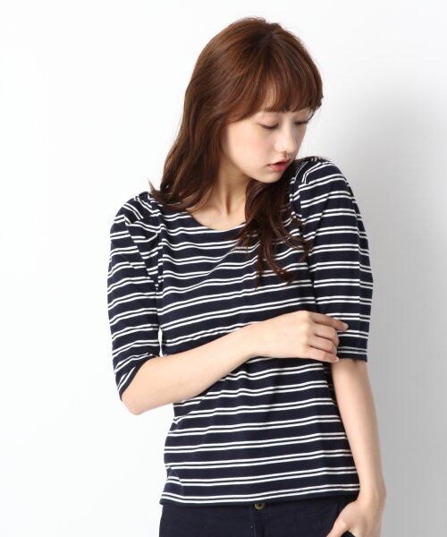 LOWRYS FARM(ローリーズファーム)の「コットンボーダーパワショル5分袖(トップス・レディース・オフ*ブラック/ネイビー*オフ*レッド/チャコールグレー*ネイビー*グリーン/ネイビー*オフ・M/L)」の2枚目の写真