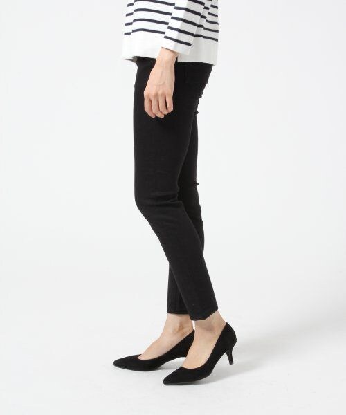 A part by（アパートバイ）の「【美脚パンツと評判！】デニムスキニーパンツ（パンツ・レディース・ホワイト/ブラック/ブルー/ネイビー・Ｍ/Ｌ）」の5枚目の写真