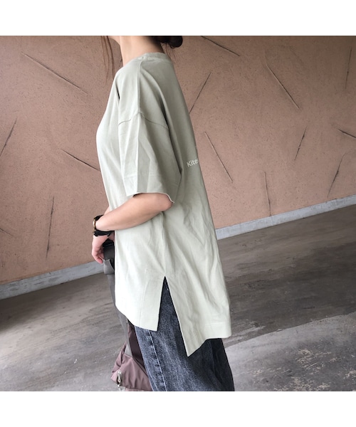 copine(コピン)の「バックロング裾スリット!バックロゴプリントビッグtシャツ (3color)【クリックポスト対象商品】(Tシャツ/カットソー・レディース・その他)」の4枚目の写真