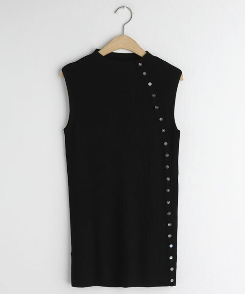 DHOLIC(ディーホリック)の「ダイアゴナルボタンスリーブレス(タンクトップ・レディース・ホワイト/ブラック/ベージュ・FREE)」の2枚目の写真