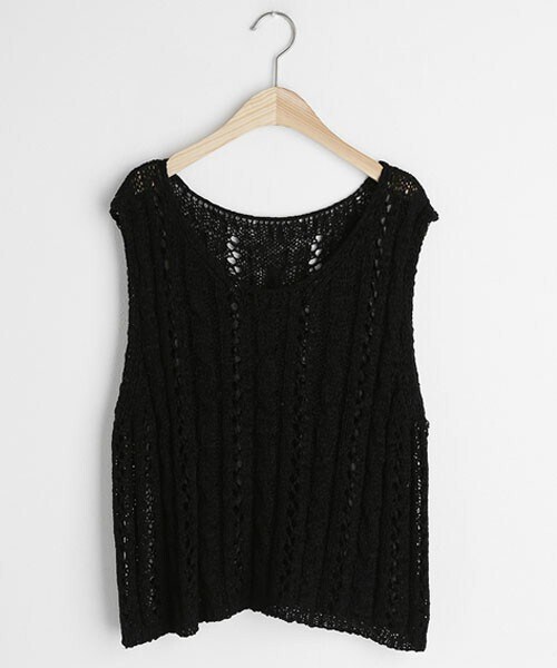 DHOLIC（ディーホリック）の「シアーツイストニットスリーブレス（タンクトップ・レディース・ホワイト/ブルー/ブラウン/ブラック/ベージュ・FREE）」の2枚目の写真