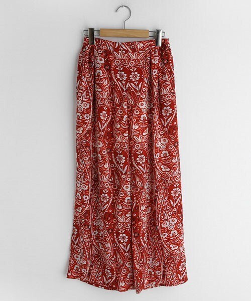 DHOLIC(ディーホリック)の「花柄イージーパンツ(その他パンツ・レディース・レッド/ブラウン/グリーン・FREE)」の1枚目の写真