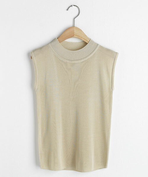 DHOLIC（ディーホリック）の「ハーフネックニットスリーブレス（タンクトップ・レディース・ホワイト/ブラウン/ブラック/ベージュ・FREE）」の4枚目の写真