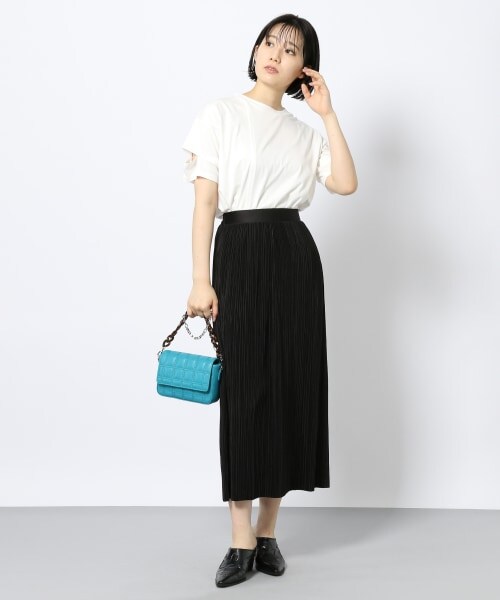 PAGEBOY(ページボーイ)の「マイクロプリーツカットスカート(スカート・レディース・ブラック/グレージュ/カーキ・F)」の4枚目の写真