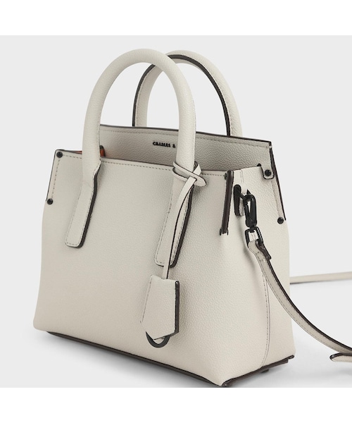 CHARLES & KEITH(チャールズ & キース)の「【再入荷】ストラクチャード ダブルトップハンドルトート / Structured Double Top Handle Tote (Cream)(バッグ・レディース・Cream・M/FREE)」の3枚目の写真