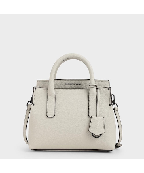 CHARLES & KEITH(チャールズ & キース)の「【再入荷】ストラクチャード ダブルトップハンドルトート / Structured Double Top Handle Tote (Cream)(バッグ・レディース・Cream・M/FREE)」の1枚目の写真