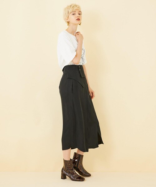 STUDIOUS(ステュディオス)の「スクエアトゥミドルブーツ(シューズ・レディース・WHITE/BLACK/BROWN/MULTI・1(23-23.5)/2(24-24.5)/3(25))」の3枚目の写真