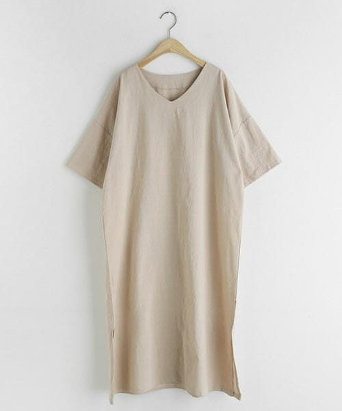 DHOLIC(ディーホリック)の「Vネックコットンワンピース(ワンピース・レディース・ベージュ/ブルー/イエロー・FREE)」の1枚目の写真