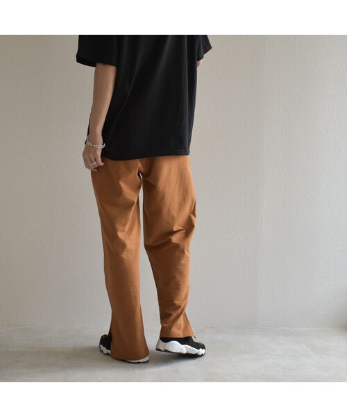 Lavish Gate（ラヴィッシュゲート）の「bottoms-02069　サイドスリット　ピンタック イージー パンツ　キャメル　ブラック（その他パンツ・レディース・その他）」の5枚目の写真