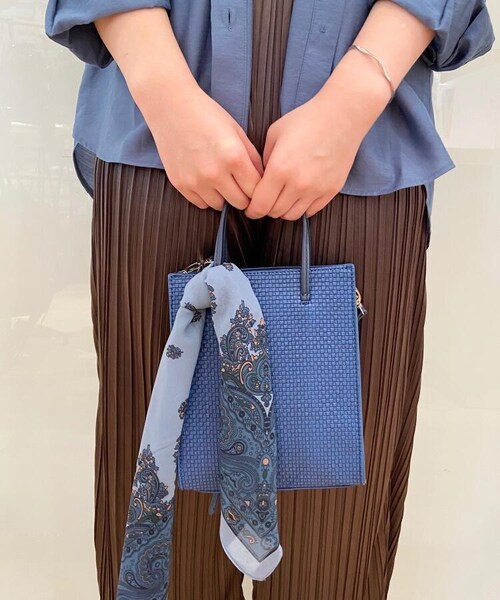 OZOC（オゾック）の「イントレチャート風ミニショルダー（バッグ・レディース・ブラック(019)/ブラウン(042)/ブルー(092)/アイボリー(004)・00(FREE)）」の17枚目の写真