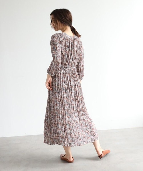 OZOC（オゾック）の「[洗える]小花柄ワッシャー2WAYワンピース（ワンピース/ドレス・レディース・ダークオレンジ(168)/ダークブラウン(143)・38(M)）」の5枚目の写真