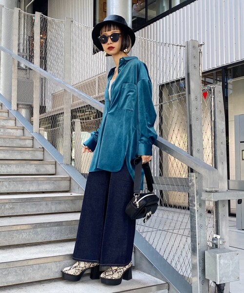 PAGEBOY（ページボーイ）の「【WEB先行予約】ヘビーソールスタッズブーツ【新色追加】（シューズ・レディース・ブラック/マロン/パイソン・M(23.5cm)/L(24.5cm)）」の7枚目の写真