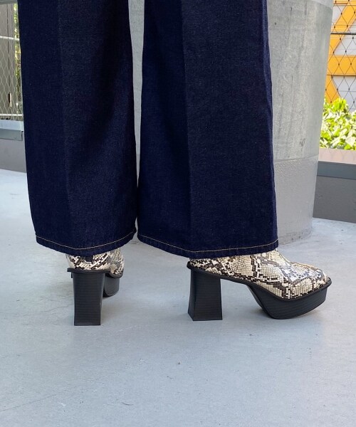 PAGEBOY（ページボーイ）の「【WEB先行予約】ヘビーソールスタッズブーツ【新色追加】（シューズ・レディース・ブラック/マロン/パイソン・M(23.5cm)/L(24.5cm)）」の6枚目の写真
