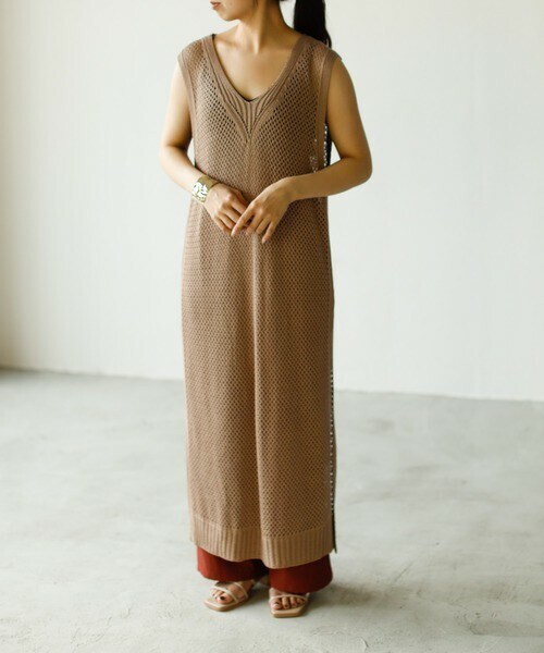 VACANCY（ヴァカンシー）の「フィッシュネットロングニットベスト（ベスト・レディース・グレー/ブラウン/グリーン・FREE）」の2枚目の写真