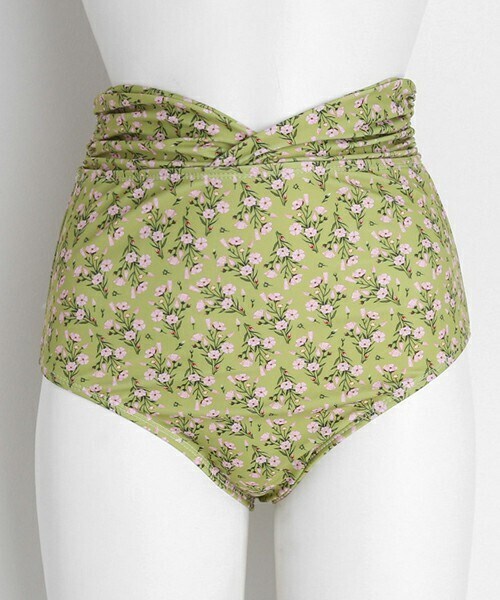 DHOLIC（ディーホリック）の「ギャザー花柄ハイウエストショーツ（水着・レディース・イエロー/グリーン/レッド/ブラック・FREE）」の3枚目の写真