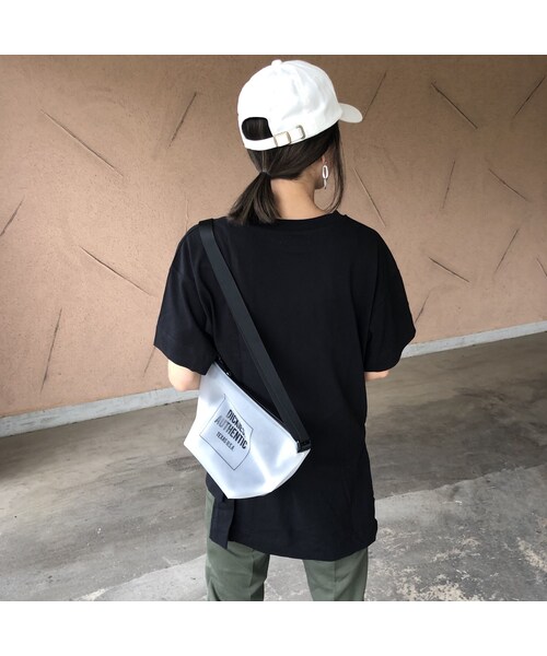 copine（コピン）の「バックロング裾スリット！DISTANCEロゴビッグtシャツ(3color)【クリックポスト対象商品】（Tシャツ/カットソー・レディース・その他）」の6枚目の写真