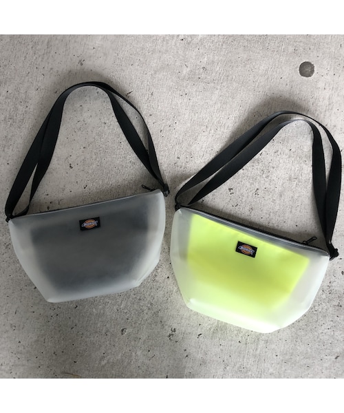 copine（コピン）の「Dickiesインナーポーチ付き！ショルダーバッグ(2color)【クリックポスト対象商品】（ショルダーバッグ・レディース・その他）」の2枚目の写真