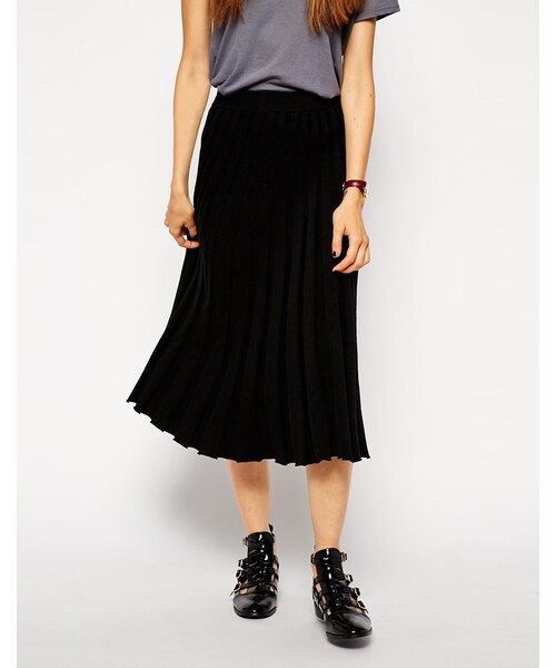 asos(エイソス)の「ASOS Pleated Midi Skirt In Knit(スカート・レディース・black・US 0/US 10/US 12/US 14/US 2/US 4/US 6/US 8)」の4枚目の写真
