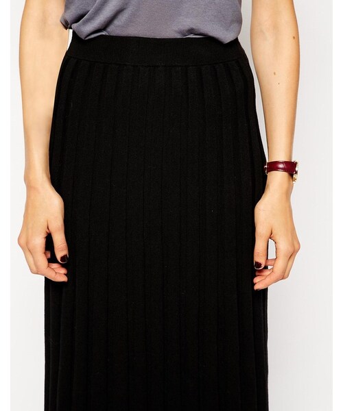 asos(エイソス)の「ASOS Pleated Midi Skirt In Knit(スカート・レディース・black・US 0/US 10/US 12/US 14/US 2/US 4/US 6/US 8)」の3枚目の写真