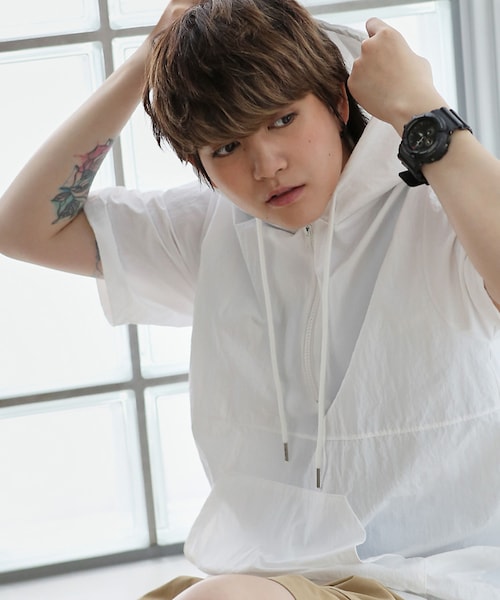 BOYSHE（ボーイシー）の「アノラック半袖フードパーカー　ホワイト（パーカー・レディース・その他）」の6枚目の写真