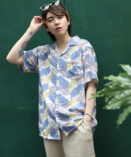BOYSHE（ボーイシー）の「ヤシの木柄プリント オープンカラーシャツ【2 color】（シャツ/ブラウス・レディース・その他）」の4枚目の写真