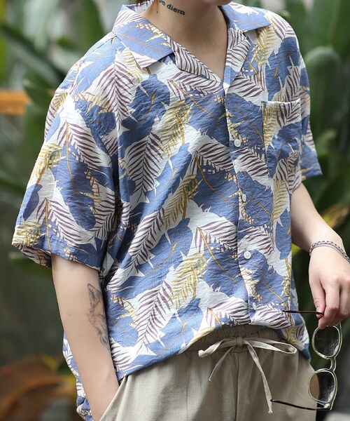 BOYSHE（ボーイシー）の「ヤシの木柄プリント オープンカラーシャツ【2 color】（シャツ/ブラウス・レディース・その他）」の6枚目の写真