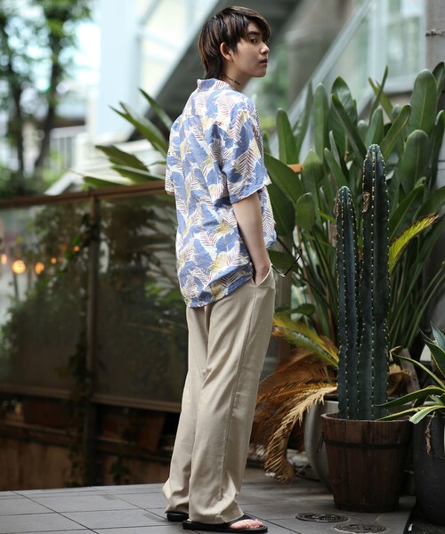 BOYSHE（ボーイシー）の「ヤシの木柄プリント オープンカラーシャツ【2 color】（シャツ/ブラウス・レディース・その他）」の5枚目の写真