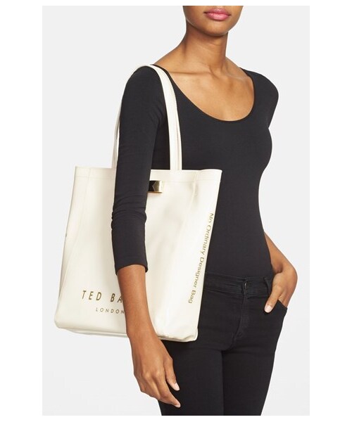Ted Baker（テッドベーカー）の「Ted Baker London 'Bow Icon' Tote（トートバッグ・レディース・Black）」の4枚目の写真