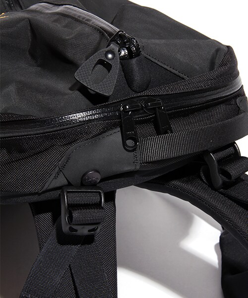 ARC'TERYX（アークテリクス）の「ARRO 22（バッグ・メンズ・ブラック・ONE SIZE）」の12枚目の写真