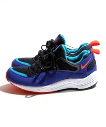 NIKE（ナイキ）の「AIR HUARACHE LIGHT (ナイキ エア ハラチ