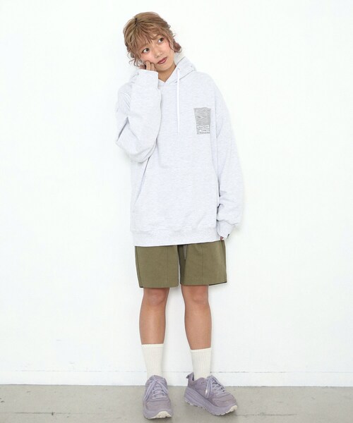 BOYSHE（ボーイシー）の「ボリュームタック バルーンハーフパンツ【2 color】（チノパンツ・レディース・その他）」の4枚目の写真