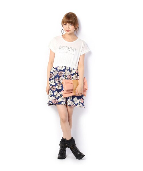 PAGEBOY（ページボーイ）の「ターンロックフロント2WAYリボンクラッチバッグ（バッグ・レディース・グレー/ブラック/ピンク）」の4枚目の写真