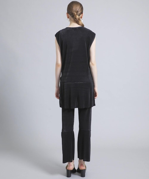 UN3D.（アンスリード）の「クリスタルプリーツセットアップ