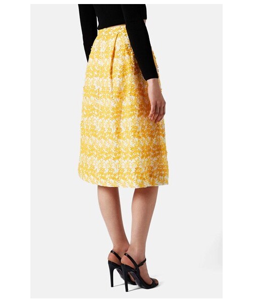 TOPSHOP（トップショップ）の「Topshop Daisy Embroidered Pleated Midi Skirt（スカート・レディース・Yellow・Regular 2 (0 US)/Regular 4 (0-2 US)/Regular 6 (2-4 US)/Regular 8 (6-8 US)）」の5枚目の写真