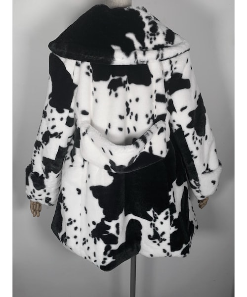 特価商品  FICTION TOKYO（フィクショントーキョー）の「Holstein Faux Fur ジャケット・アウター