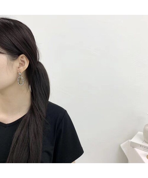 Handmade（ハンドメイド）の「(2COLOR/2TYPES)ディルスターネームタグドロップピアス（ピアス（両耳用）・レディース・その他）」の8枚目の写真