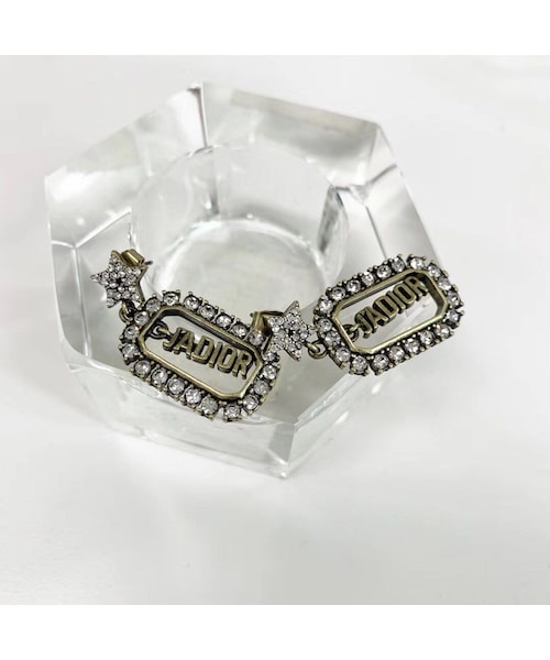 Handmade（ハンドメイド）の「(2COLOR/2TYPES)ディルスターネームタグドロップピアス（ピアス（両耳用）・レディース・その他）」の3枚目の写真