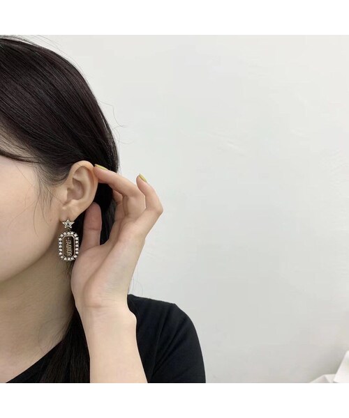 Handmade（ハンドメイド）の「(2COLOR/2TYPES)ディルスターネームタグドロップピアス（ピアス（両耳用）・レディース・その他）」の9枚目の写真