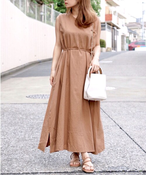 no brand（ノーブランド）の「リラックスノースリマキシ丈ワンピース・キャメル（ワンピース・レディース・その他）」の2枚目の写真