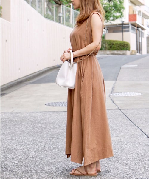no brand（ノーブランド）の「リラックスノースリマキシ丈ワンピース・キャメル（ワンピース・レディース・その他）」の9枚目の写真