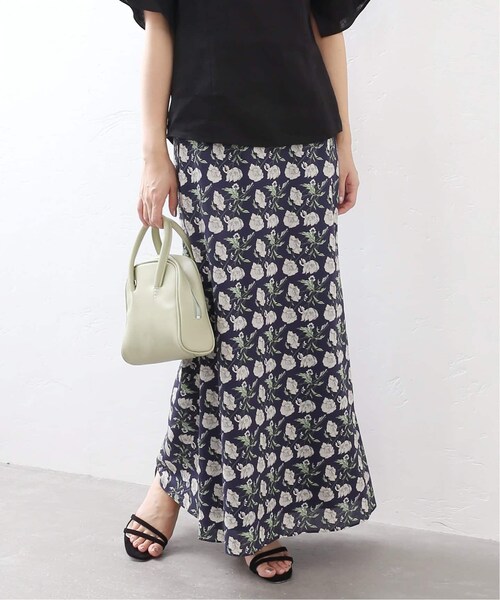 La TOTALITE（ラトータリテ）の「リバティバイアススカート◆（スカート・ブラウン/36/在庫あり/38）」の2枚目の写真